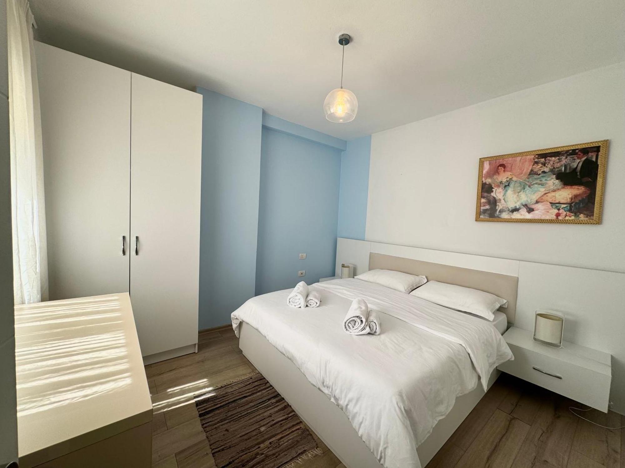 Apartment In The New Bazaar Of Tirana - Hana Blu Exterior photo